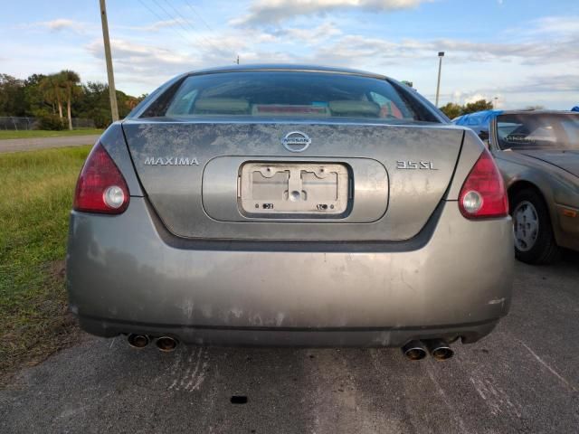 2004 Nissan Maxima SE