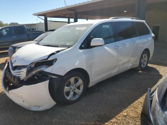 2015 Toyota Sienna LE