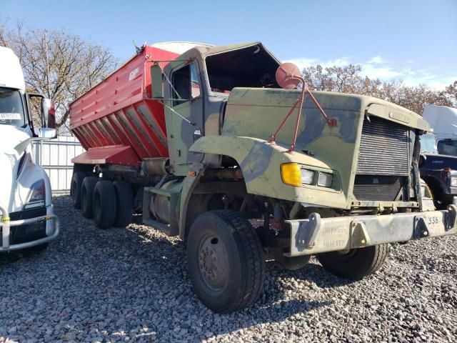 1992 Freightliner Conventional FLD120