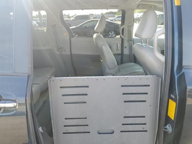 2011 Toyota Sienna XLE