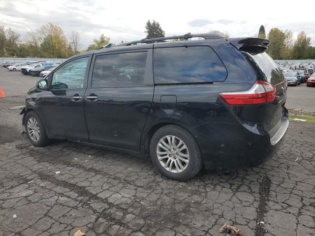 2016 Toyota Sienna XLE