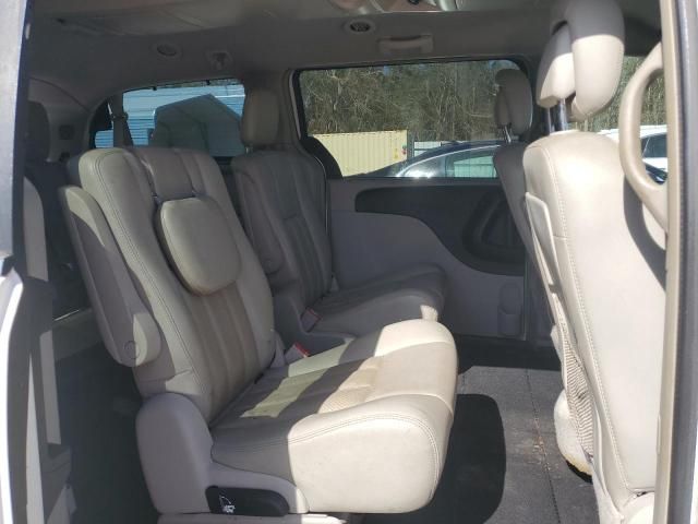 2011 Chrysler Town & Country Touring L