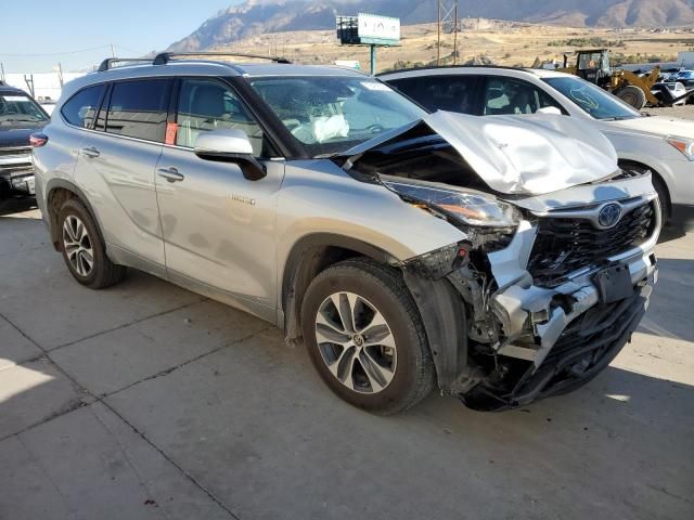 2021 Toyota Highlander Hybrid XLE