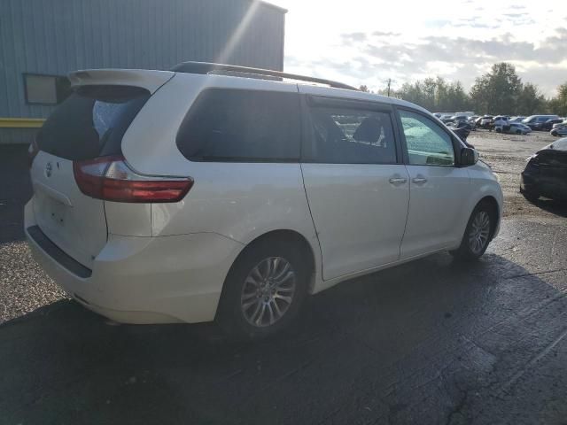 2015 Toyota Sienna XLE