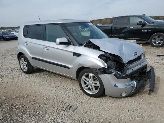 2011 KIA Soul +