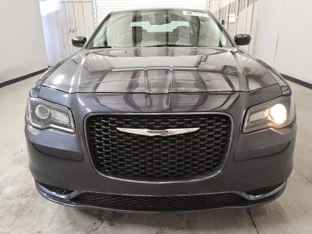 2018 Chrysler 300 Touring