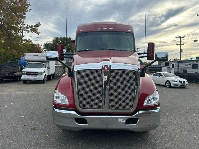 2015 Kenworth Construction T680