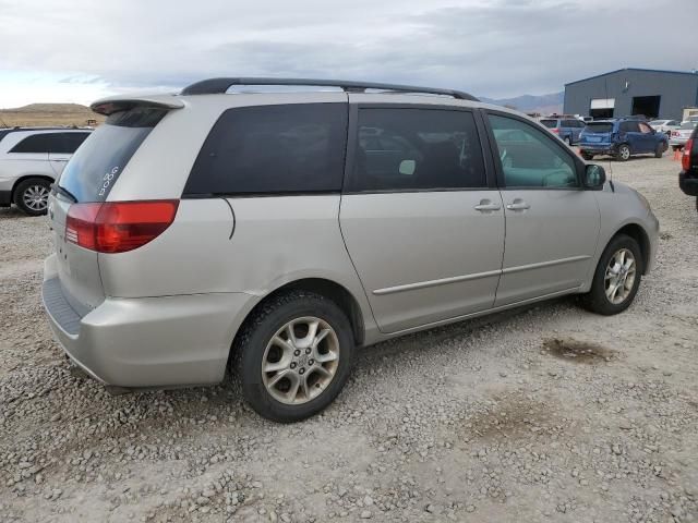 2004 Toyota Sienna LE