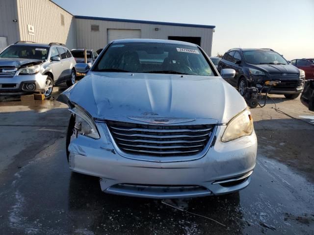 2013 Chrysler 200 Touring