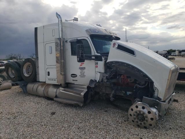 2024 Kenworth Construction T880