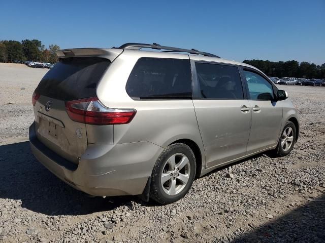 2017 Toyota Sienna LE