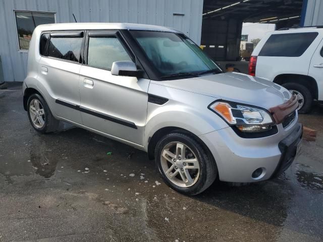 2010 KIA Soul +