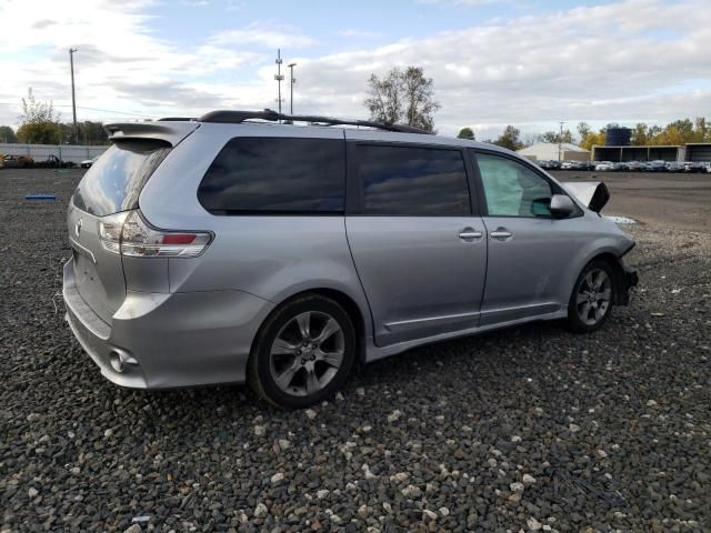 2013 Toyota Sienna Sport