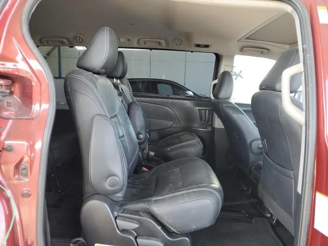 2015 Toyota Sienna Sport