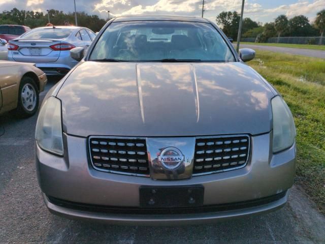 2004 Nissan Maxima SE