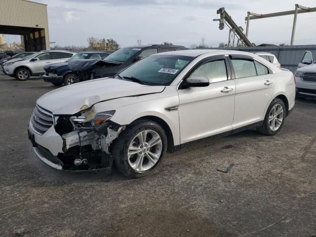 2017 Ford Taurus SEL