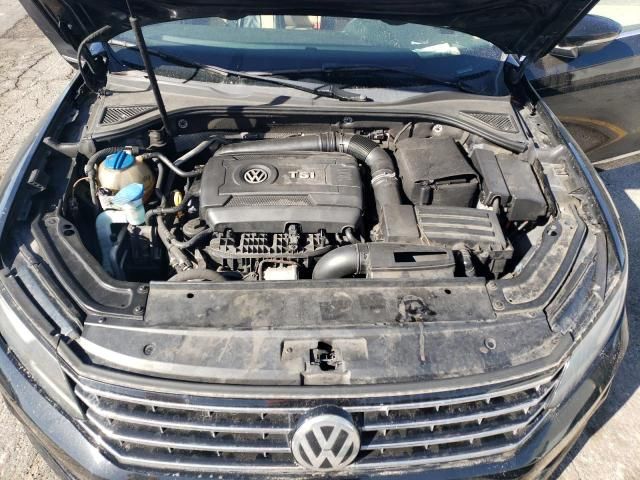 2016 Volkswagen Passat SE