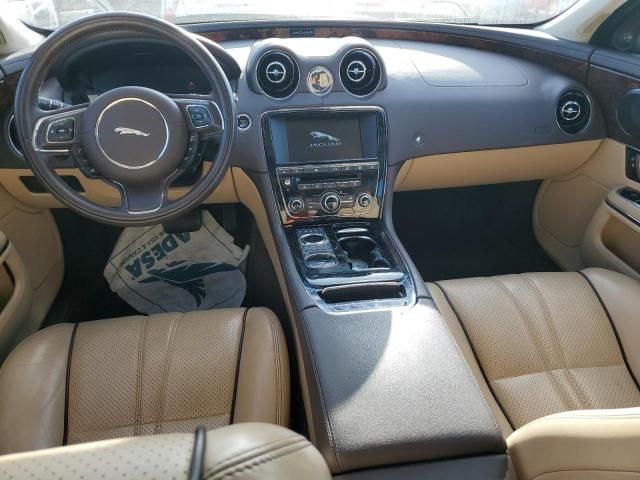 2016 Jaguar XJ