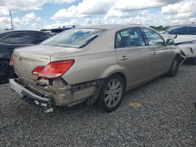 2005 Toyota Avalon XL