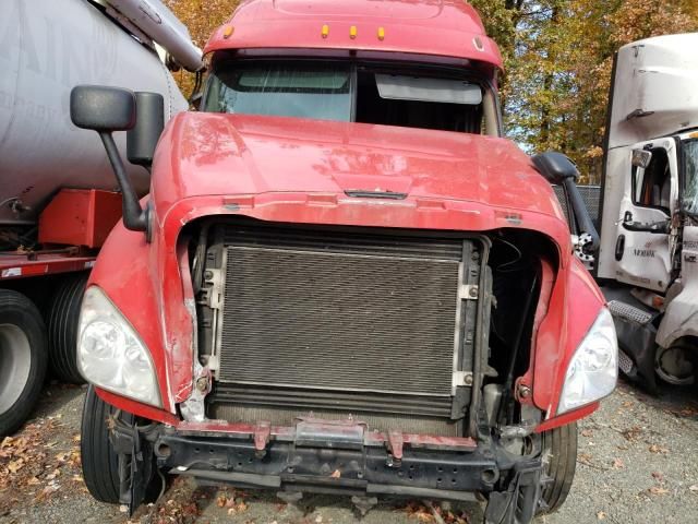 2015 Freightliner Cascadia 125