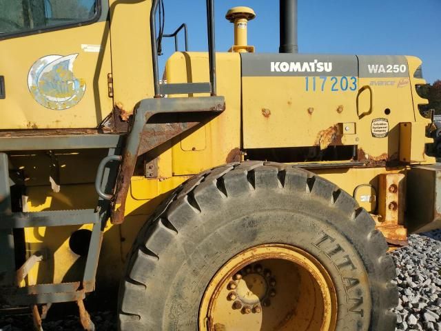 2003 Komatsu WA250