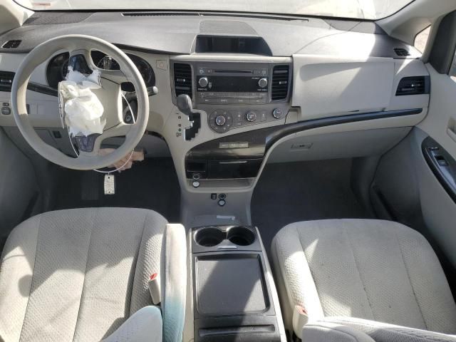 2011 Toyota Sienna LE