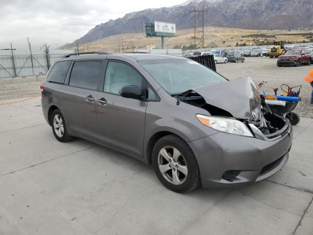 2014 Toyota Sienna LE