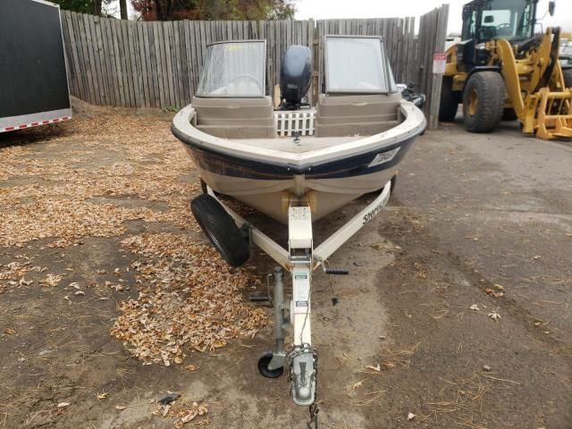 2003 Crestliner Superhawk