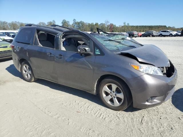 2016 Toyota Sienna LE