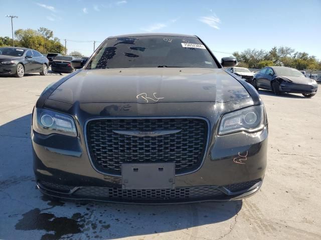 2022 Chrysler 300 Touring