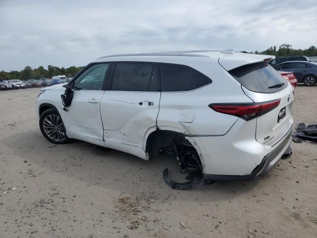 2022 Toyota Highlander Hybrid Platinum