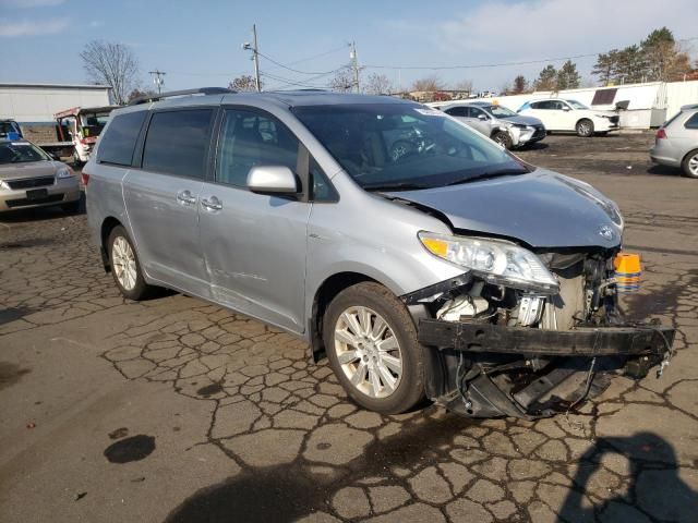 2016 Toyota Sienna XLE