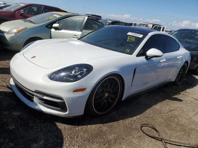 2018 Porsche Panamera 4S