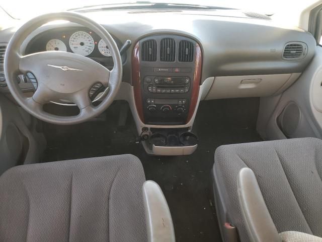 2006 Chrysler Town & Country LX