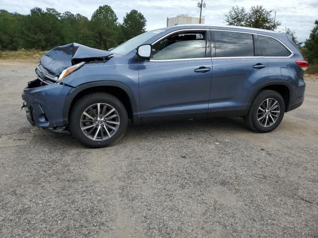 2019 Toyota Highlander SE