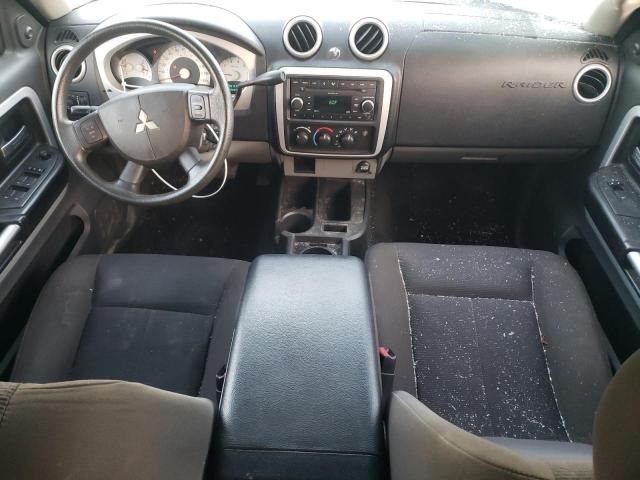 2008 Mitsubishi Raider LS