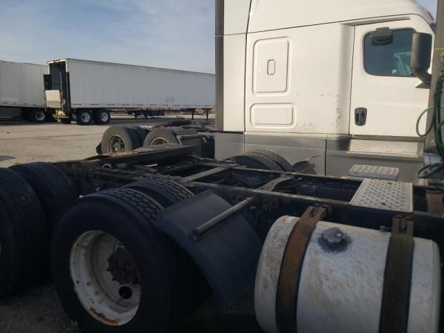 2014 Freightliner Cascadia 113