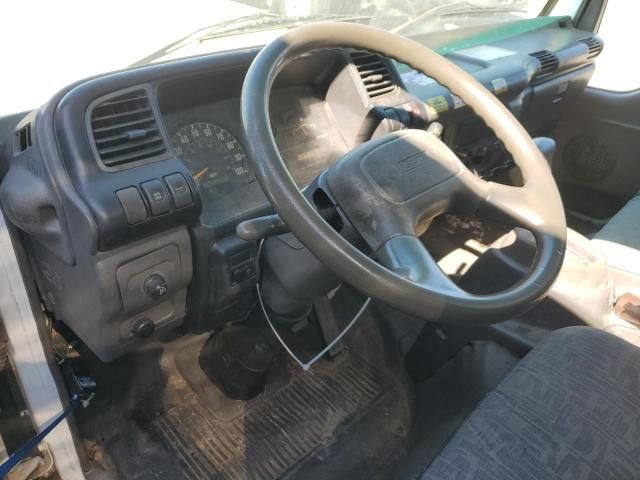 2002 Isuzu NPR