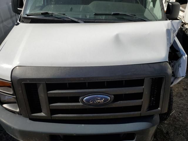 2009 Ford Econoline E350 Super Duty Wagon