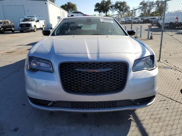 2020 Chrysler 300 Touring