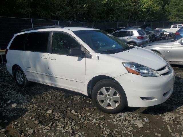 2010 Toyota Sienna CE