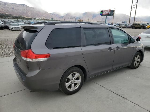 2014 Toyota Sienna LE