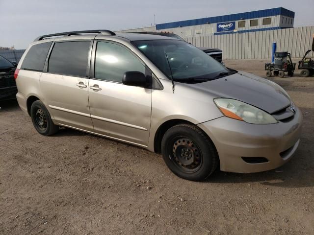 2009 Toyota Sienna CE