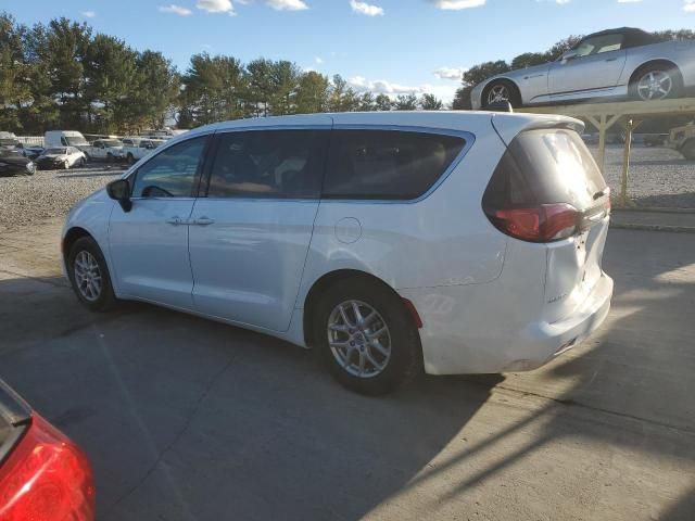 2024 Chrysler Voyager LX