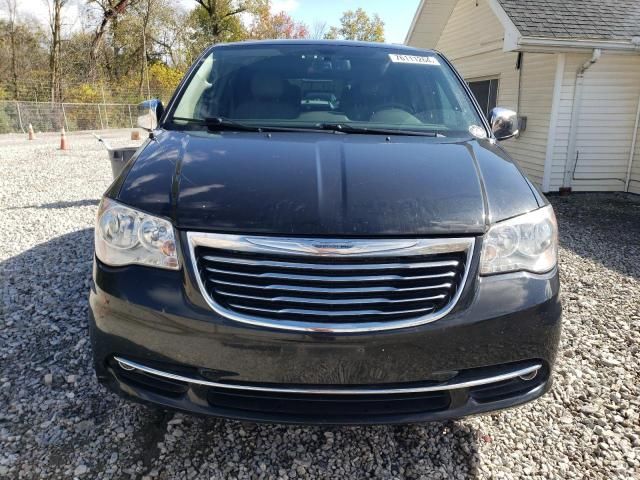 2015 Chrysler Town & Country Touring L