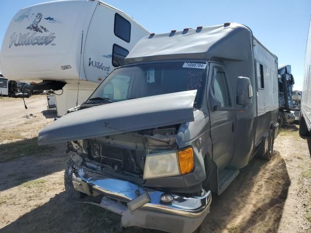 2003 Ford Econoline E450 Super Duty Cutaway Van