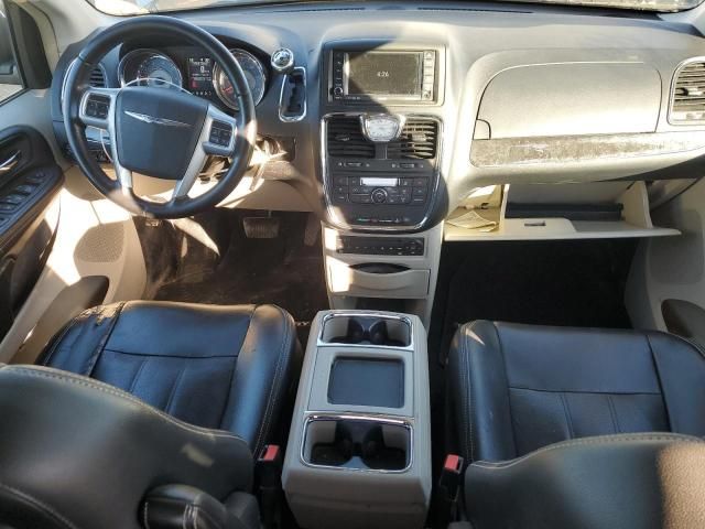 2011 Chrysler Town & Country Touring L