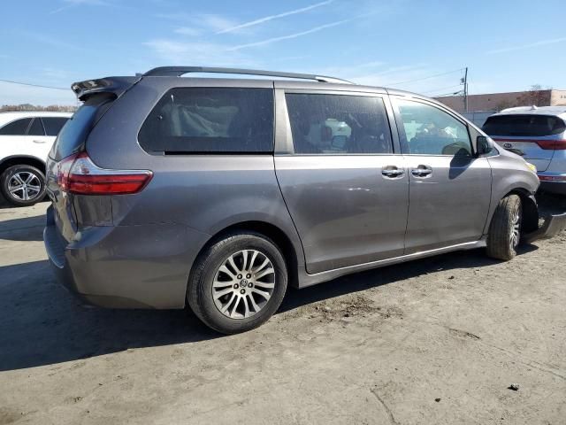 2019 Toyota Sienna XLE