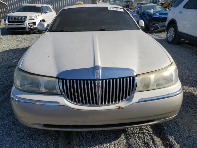 2002 Lincoln Town Car Signature