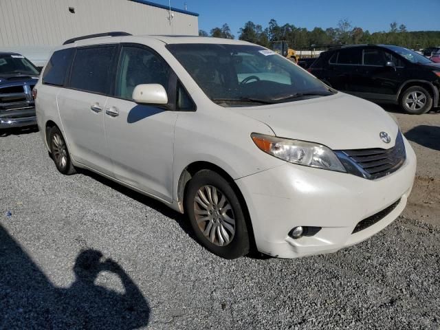 2015 Toyota Sienna XLE